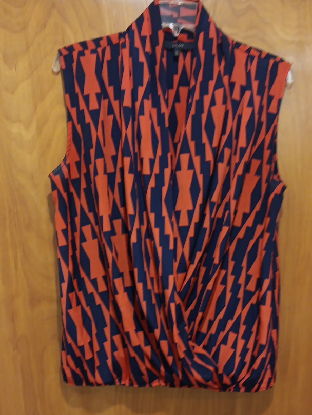 Eclair Geometric design top